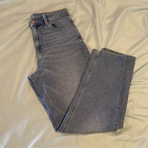 American Eagle Regular Mom Jeans Size 8